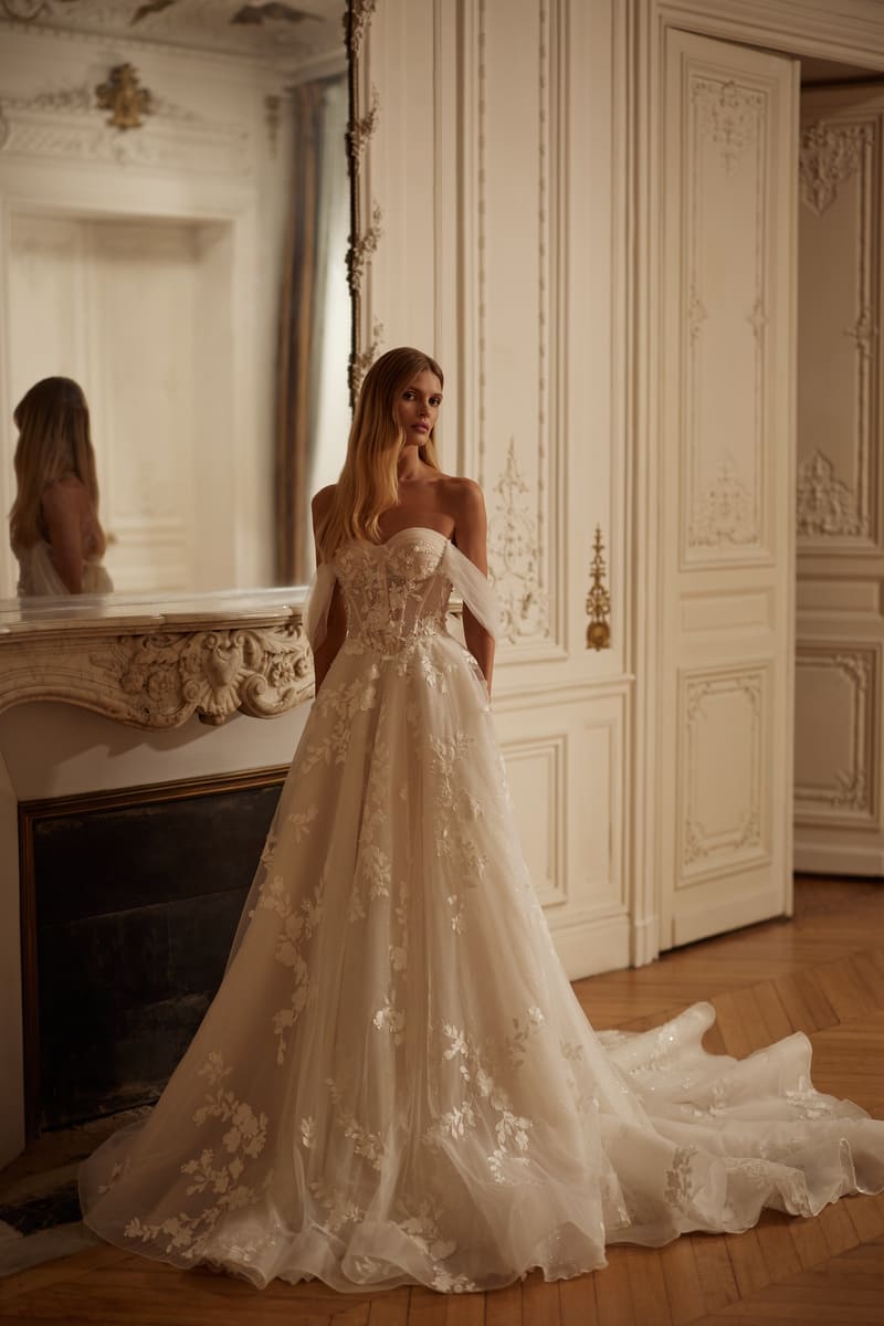 Νυφικό του οίκου Cassandra Wedding στην περιοχή Αττική